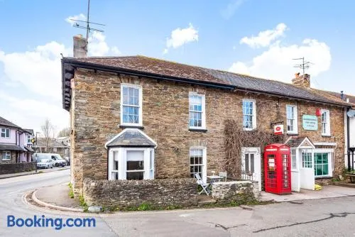 Bridge House - Image 1