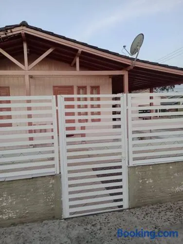 Hospedagem Famíliar casa Rosa - Image 1