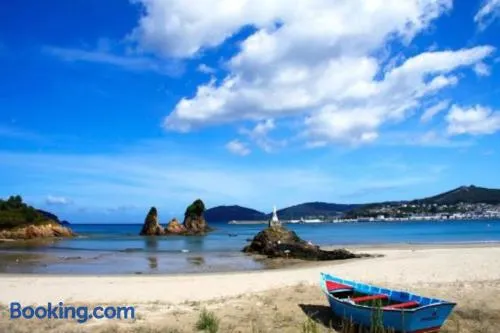 10 mts de la Playa de Covas - Vivero con piscina - Image 1