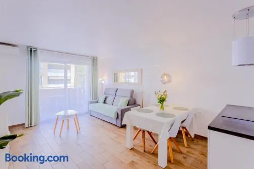 Modern and peaceful flat with terrace and parking - Image 1