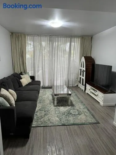 Oxford Street Prime location Bulimba - Image 1