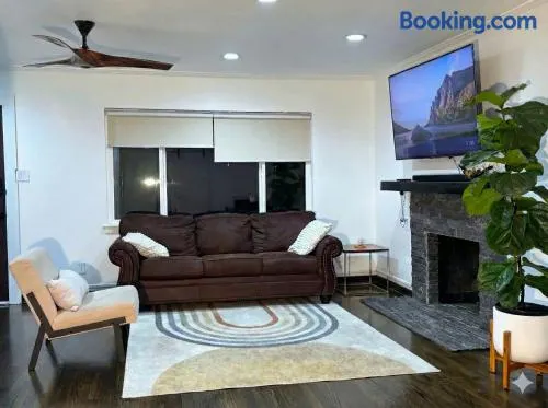 Simple Comforts Home - Midway Hollow North Dallas - Pets Welcome - Image 1