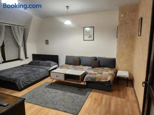 Quiet central studio - Image 1