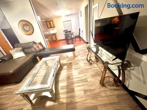Beautiful two bedroom house - Image 1