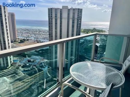 Ala Moana Hotel 31st floor - Image 1
