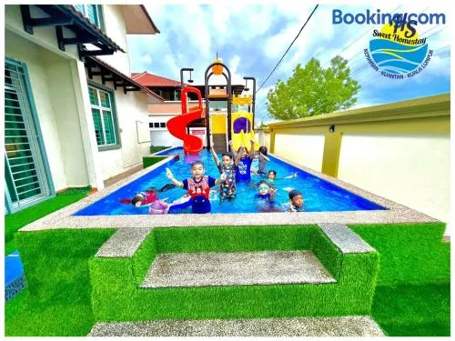 Private Water Park at Cozy House HS Sweet Homestay - Image 1