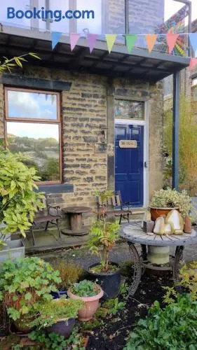 The Cabin - Great Views, Garden, Netflix, Near Town - Image 1