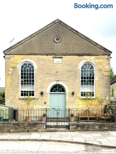 Beautiful 3 Bedroom Converted Chapel Stylish Central - Image 1