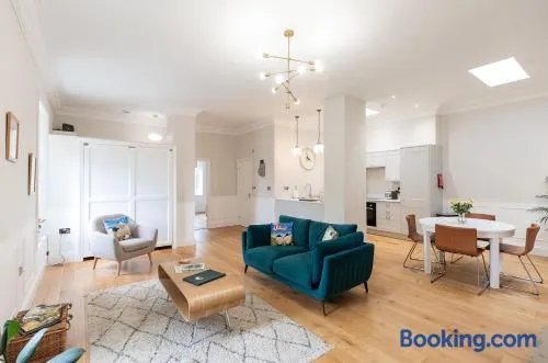 SWALEDALE, OLD SCHOOL ROOMS - Luxury Apartment in Richmond, North Yorkshire - Image 1