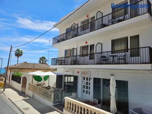 SEVEN Hostal - Image 1