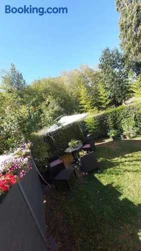 Maisonnette avec jardin en pleine nature - Image 1