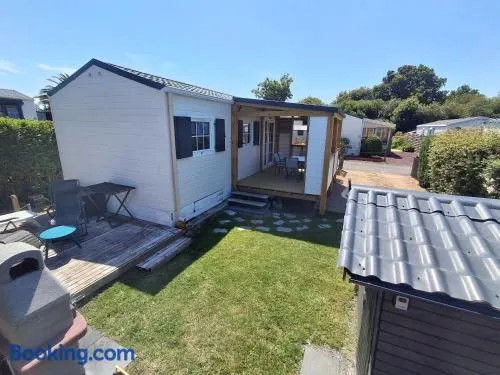 Mobil home avec piscine sur la côte de granit rose - Image 1