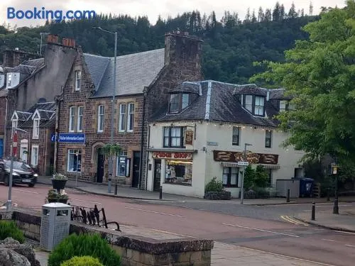 Stunning Village Centre Holiday Home - Image 1