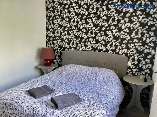 Grande maison 5 lits 3 chambres privée parking - Image 1