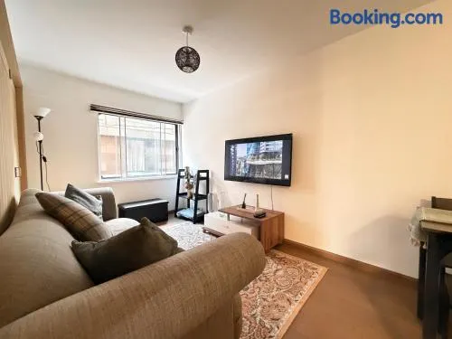 City of London 2-Bed - Riverside - Roof Terrace - Image 1