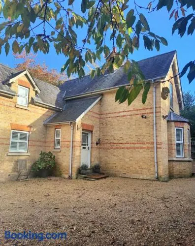 Charming gated cottage 3 Beds 2 Baths 2 cars - Image 1