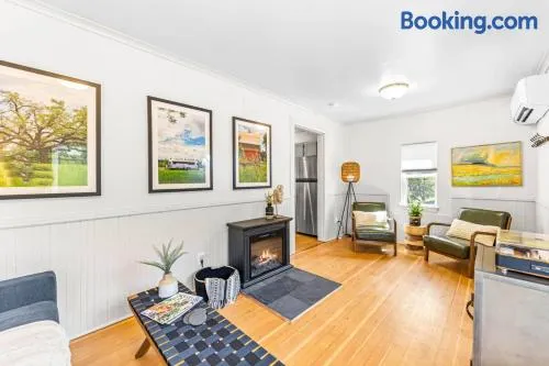 The Cottage On Wilsonville Road - Image 1