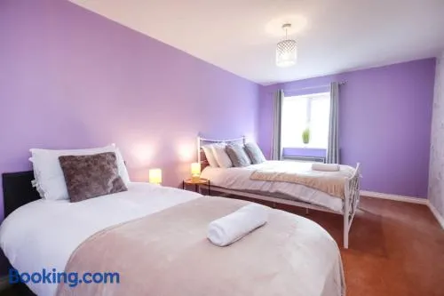 Snowberry Close - Contractors Long Stay by ShortStayUK - Image 1