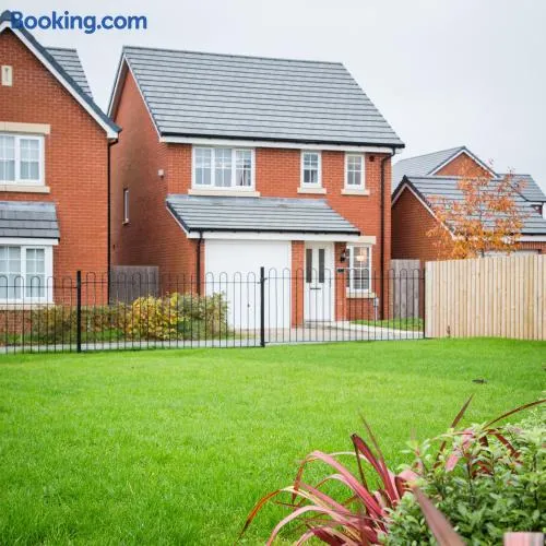 Comfortable 3-bedroom Bolton home - Image 1