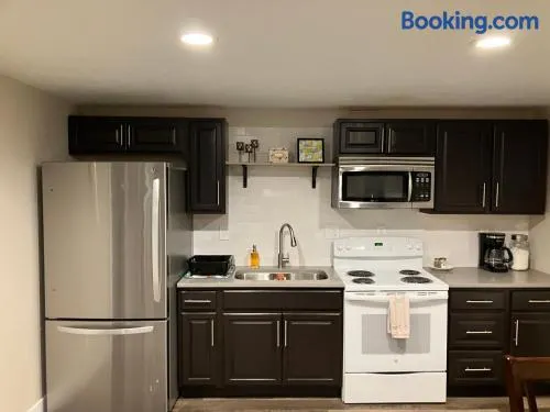Cozy Getaway near SLC Airport & Downtown - 1st floor Apartment - Image 1