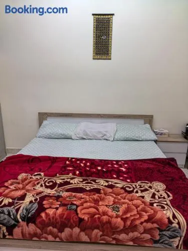 Private Room with shared bath and kitchen - Image 1