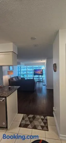 Lovely condo near Lake Ontario - Image 1