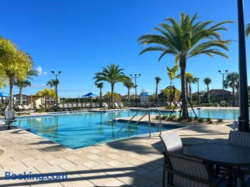 Modern 2bdrm Condo-ChampionsGate - Image 1