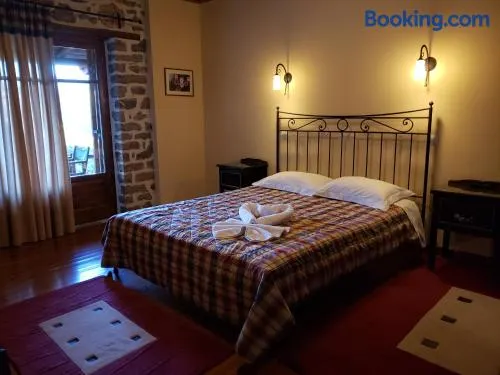 Dryades Guesthouse - Image 1