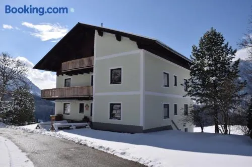 Spettacolare appartamento adatto alle famiglie con sauna, griglia e giardino - Image 1