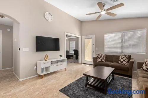 New! Your Home away from Home! - Image 1