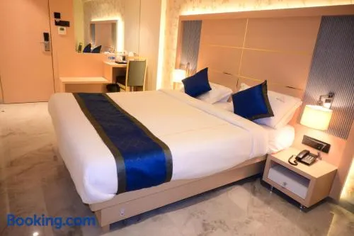 Hotel Merrit - Image 1