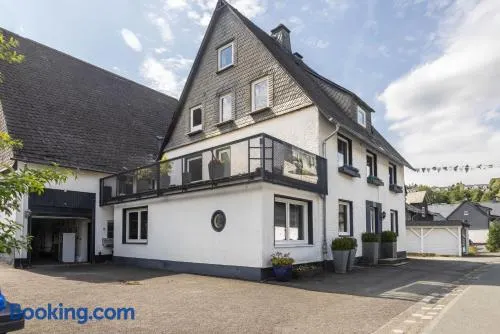 Haus mit 12 Schlafzimmern, 8 Bäder - Image 1