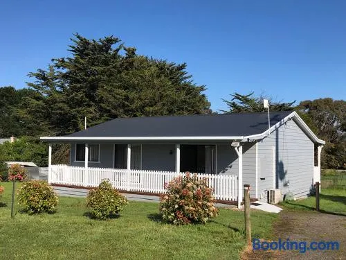 Tranquil, modern self-contained cottage - Image 1