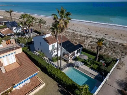 Exquisita Villa Frente al Mar - Image 1