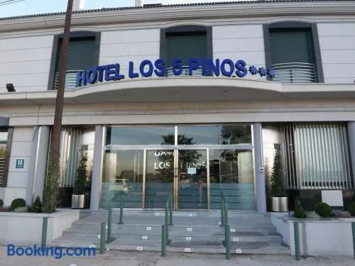 Hotel Los 5 Pinos - Image 1