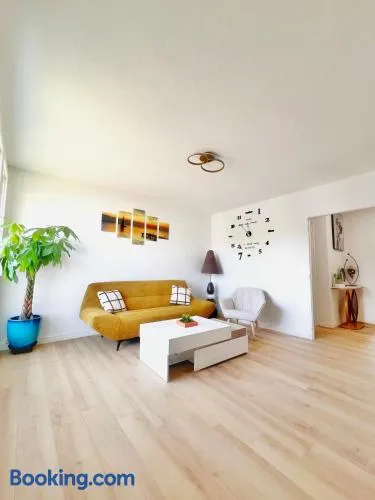 NOZA Appartement 65m2, 2 chambres - RDC, Parking gratuit, Nantes agglo Rezé - Image 1