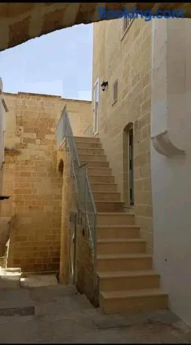 Gravina House - Image 1