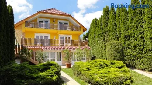 Magyar Apartmanház IV. - Image 1