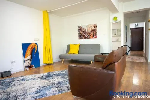 Modern Airy Studio & Fortuna Park Residence - Image 1