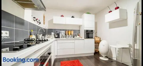 appartement dans maison du XVIᵉ siècle, a Clermont Ferrand petit déjeuner et ménage inclus - Image 1