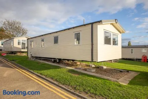 All in Haven - 3 Bed Brand New Caravan Valley Farm - Image 1