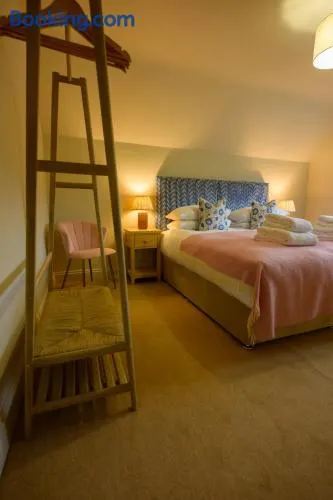 Cragie Cottage- Beautiful Cotswold stone retreat - Image 1