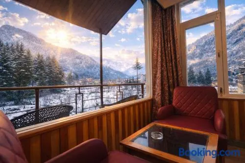 Mountain View Hotel - Image 1