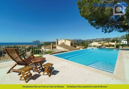 Villa con giardino, griglia e piscina privata - Image 1