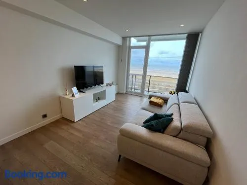 Modern 1-bedroom apartment with sea view in Ostend T92 - Image 1