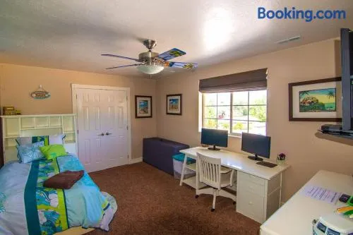 Tacit Shadow Resort Paradise Deluxe Suite, Gym, Coffee Bar, Hot-Tub, Free Laundry, Food Available - Image 1