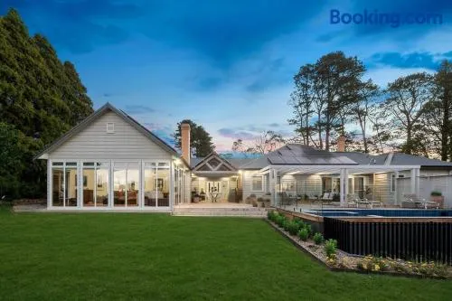 Southern Highland Estate, Private Rural Oasis. - Image 1