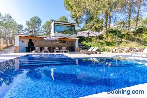 Spacious Villa Santa Fe - private pool, big garden and A/C close to Sitges - Image 1
