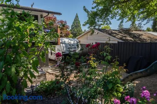 Chic RV Retreat, Stunning Yard in Roseburg - Image 1