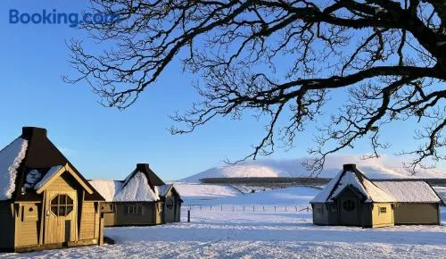 Carnethy Cabin - Image 1
